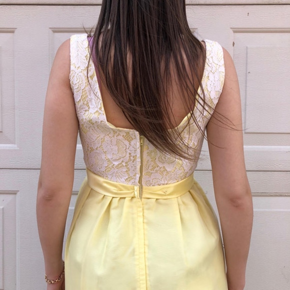 Vintage 1970's Sleeveless Yellow Lace Dress - Picture 5 of 5
